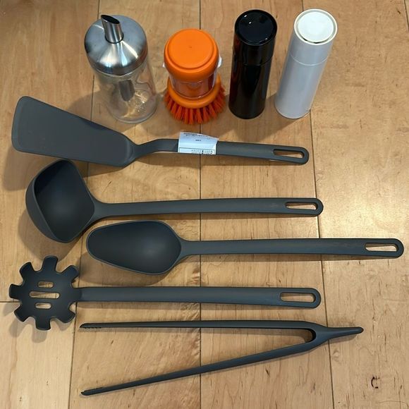 IKEA - Kitchen Bundle: Spice Mill, Soap Brush, Sugar Dispenser, 5x Tools - Picture 2 of 10